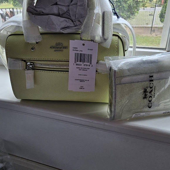 New Lime Green Mini Coach Crossbody Bundle - Picture 3 of 3